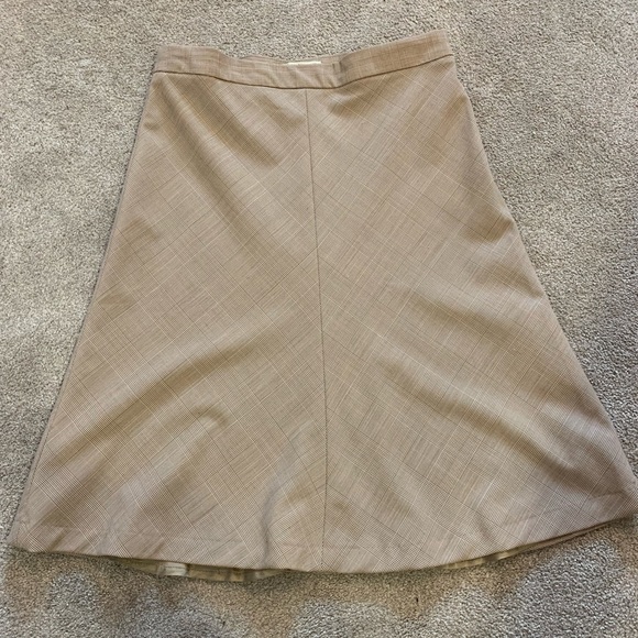 Banana Republic Flared Skirt - Picture 3 of 8